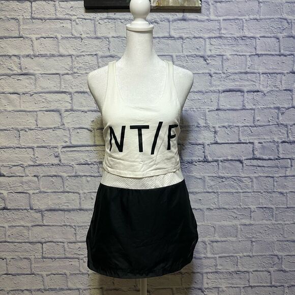 Nike Women's Track And Field Run Crew Tank Top 724103 Extra Small XS RARE - Picture 2 of 11